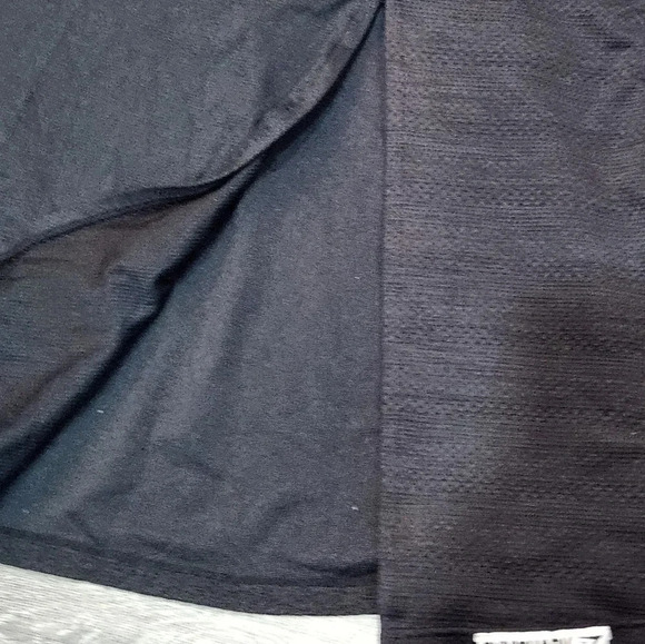 Gymshark black tank top with slit in the front Size small - Picture 5 of 6